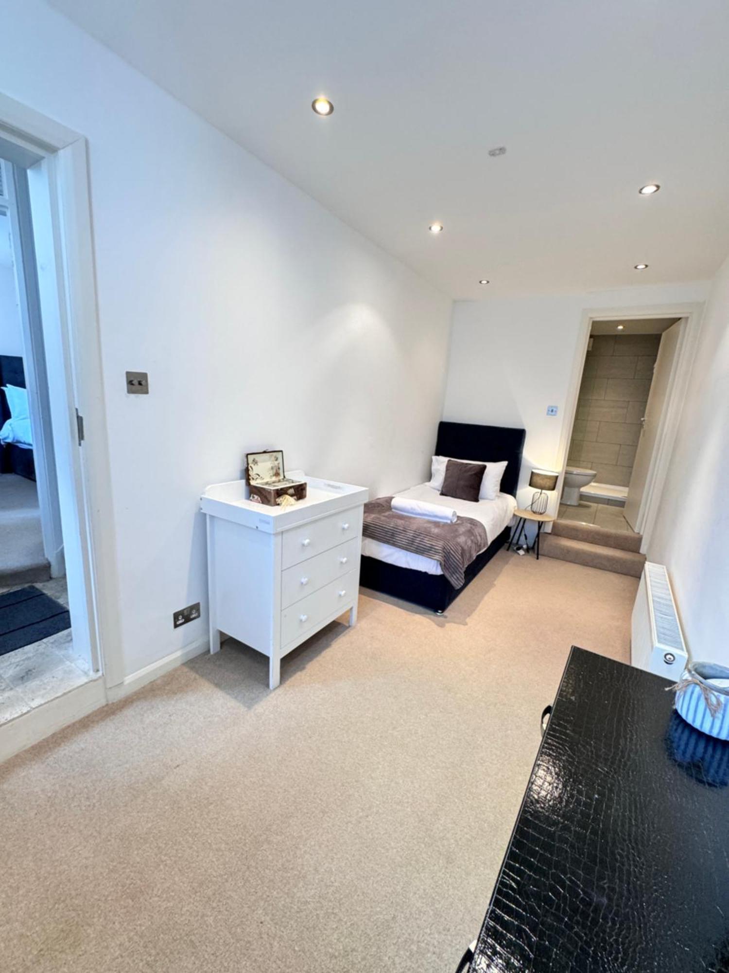 The Heart Of Kensington Mews - 3 Bedrooms House-Private Entrance-Hyde Park Walk Away-Green Park 9 Minutes Underground- The Best Of London With Glamour Of Kensington מראה חיצוני תמונה